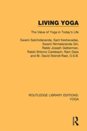 Book cover of Living Yoga