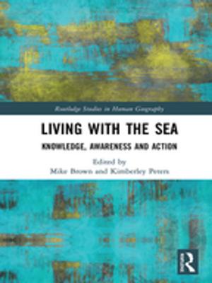 Cover of the book Living with the Sea by Gavin Kennedy