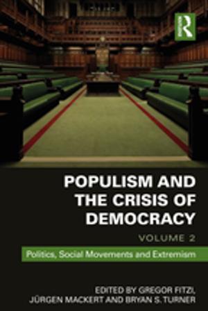 Cover of the book Populism and the Crisis of Democracy by Sally Rohan