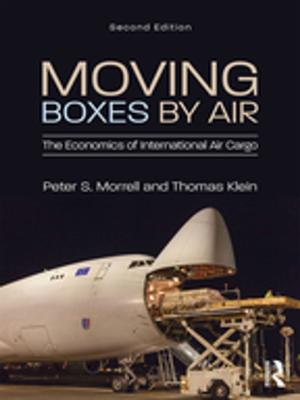 Book cover of Moving Boxes by Air