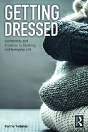 Book cover of Getting Dressed