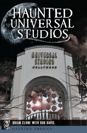 Book cover of Haunted Universal Studios