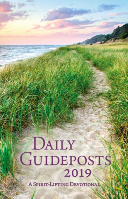Cover of the book Daily Guideposts 2019 by Guideposts, Zondervan