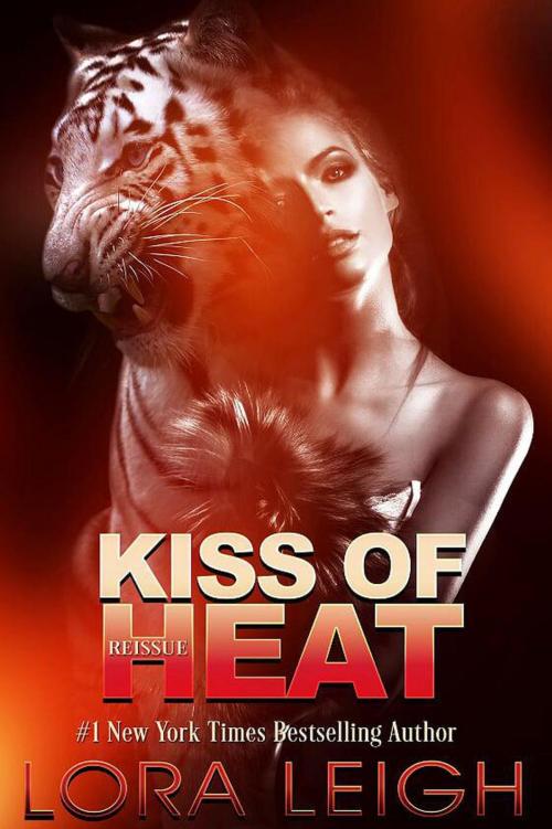 Cover of the book Kiss of Heat by Lora Leigh, West 26th Street Press