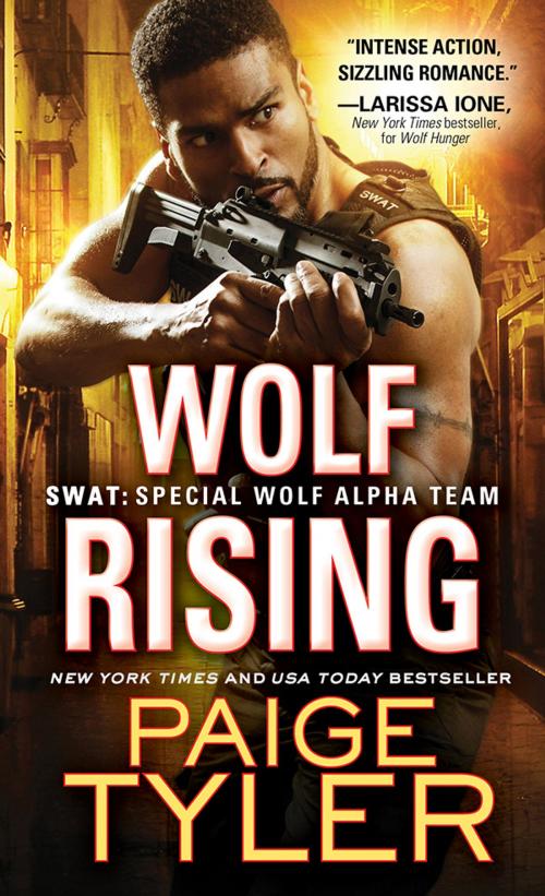 Cover of the book Wolf Rising by Paige Tyler, Sourcebooks