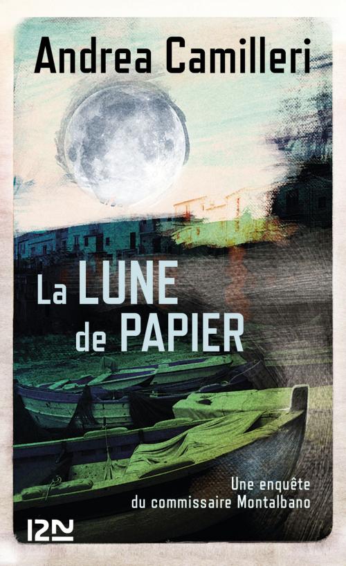 Cover of the book La lune de papier by Andrea CAMILLERI, Univers Poche