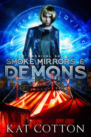 Cover of the book Smoke, Mirrors and Demons by Raven Gregory, Joe Brusha, Ralph Tedesco