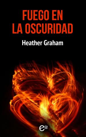 Cover of the book Fuego en la oscuridad by Paty C. Marín