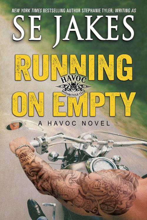 Cover of the book Running on Empty by SE Jakes, Riptide Publishing