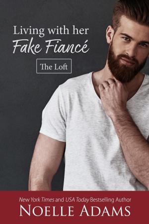 Book cover of Living with Her Fake Fiancé
