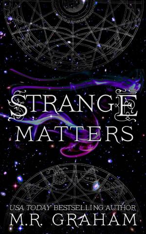 Cover of the book Strange Matters by Валерия Вьюшкова