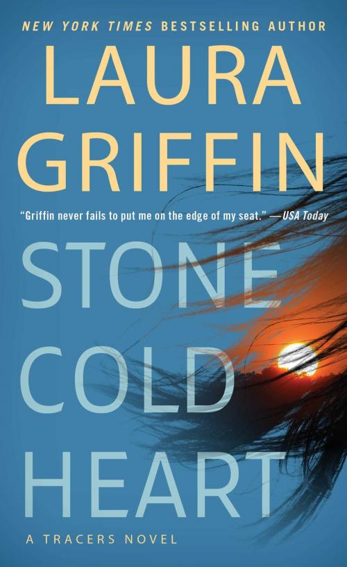 Cover of the book Stone Cold Heart by Laura Griffin, Pocket Books