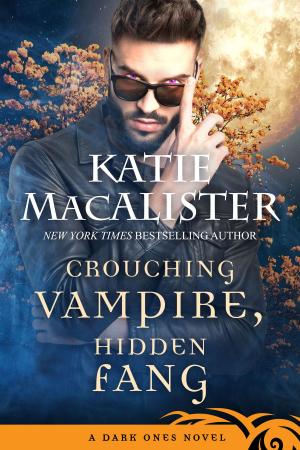 Book cover of Crouching Vampire, Hidden Fang