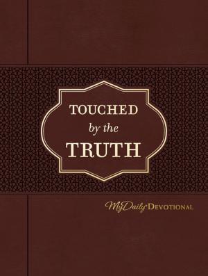 Cover of the book Touched by the Truth by Pat Summerall