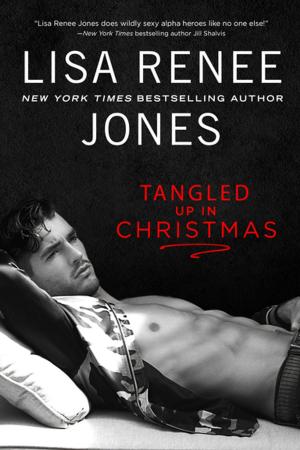 Cover of the book Tangled Up In Christmas by Boone Brux